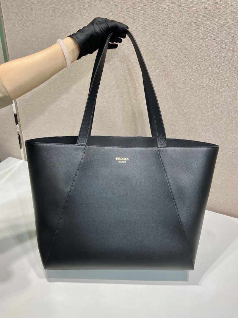 Pra*a tote bags
